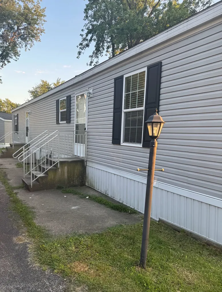 238 Dewey Street Urbana IL 61802