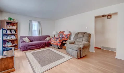 827 East 160th Place South Holland IL 60473