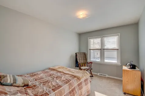 827 East 160th Place South Holland IL 60473