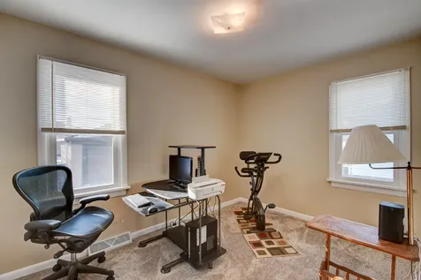 827 East 160th Place South Holland IL 60473