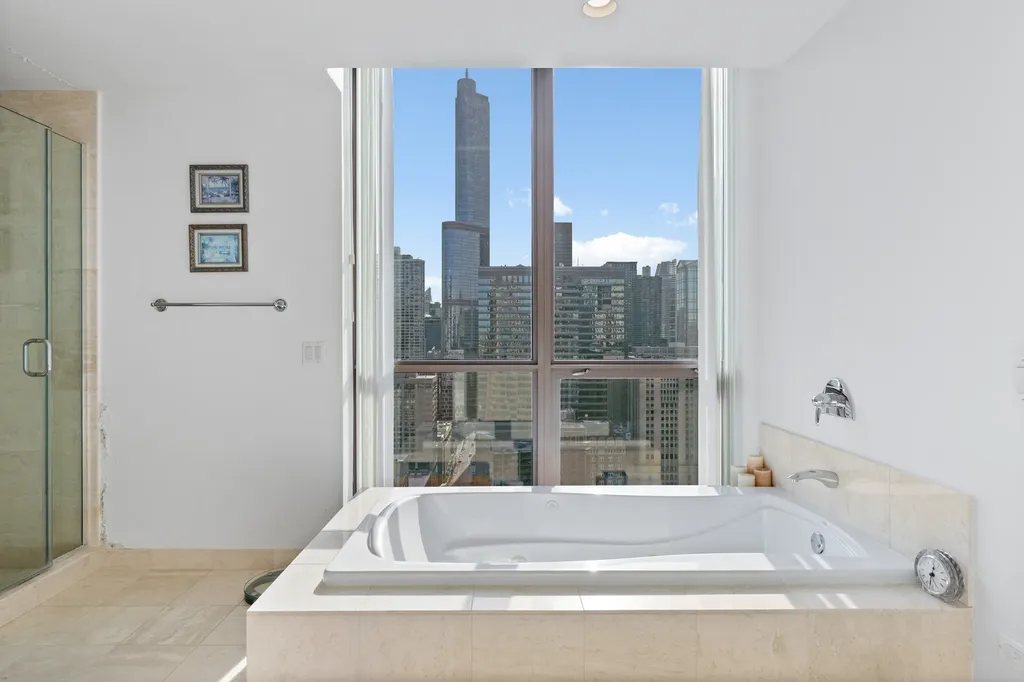 21 East Huron Street Chicago IL 60611