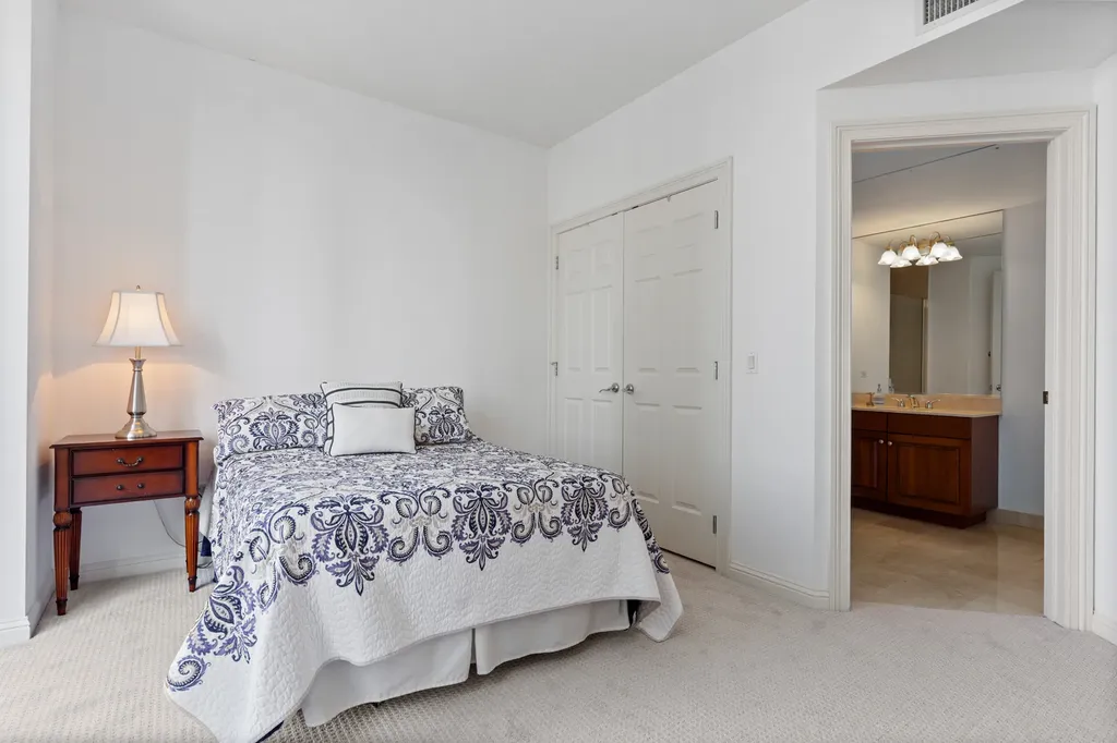 21 East Huron Street Chicago IL 60611
