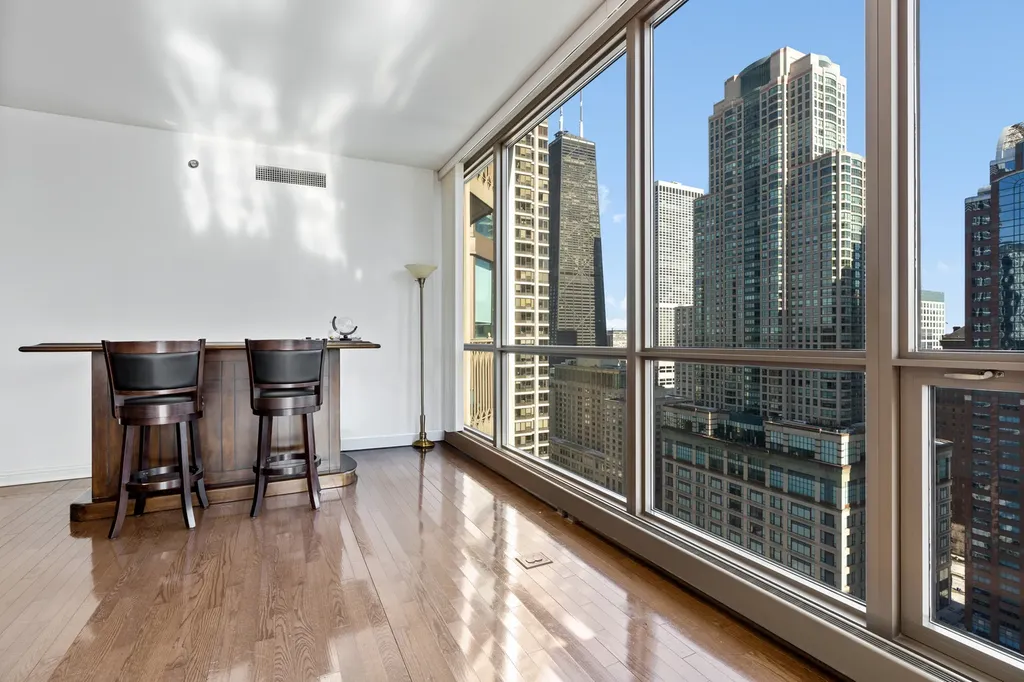 21 East Huron Street Chicago IL 60611