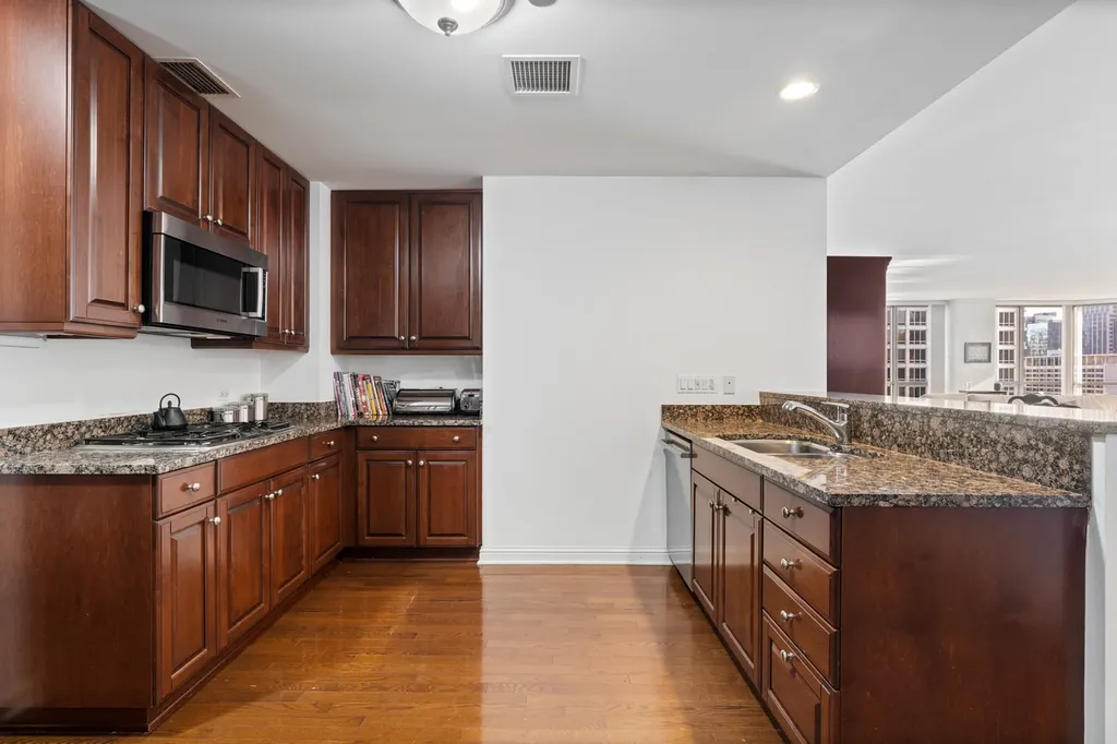 21 East Huron Street Chicago IL 60611