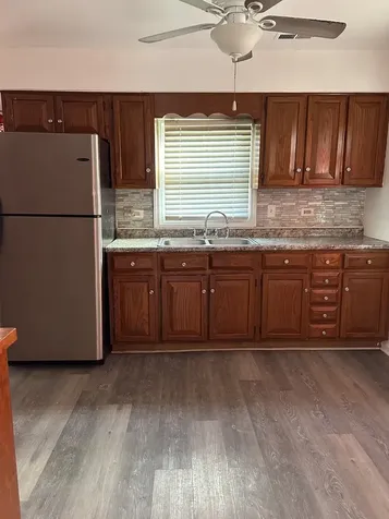 15531 Millard Avenue Markham IL 60428