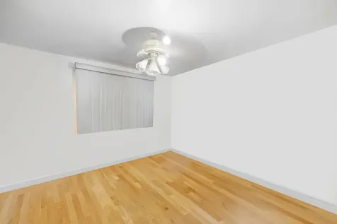 9748 South Van Vlissingen Road Chicago IL 60617