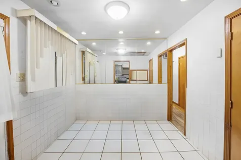 9748 South Van Vlissingen Road Chicago IL 60617
