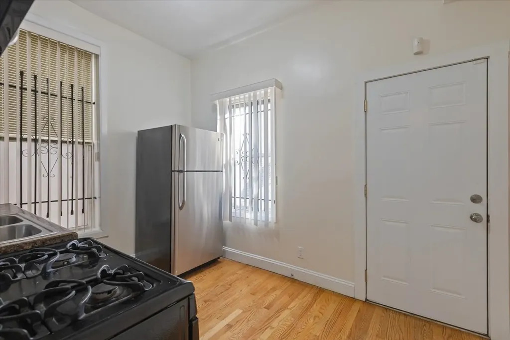 4211 West Gladys Avenue Chicago IL 60624