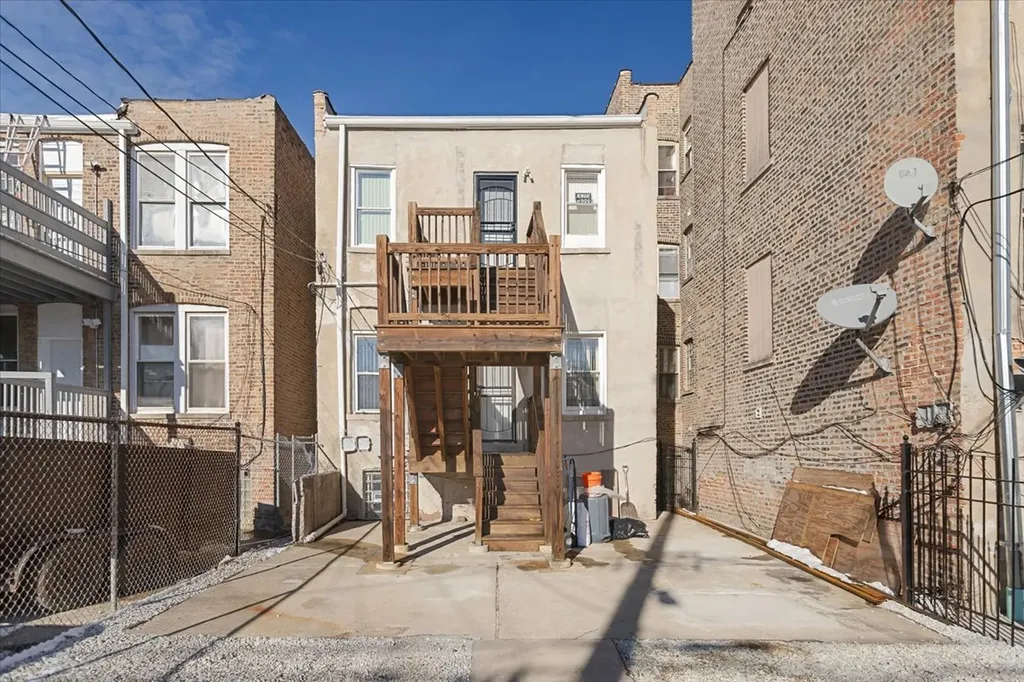 4211 West Gladys Avenue Chicago IL 60624