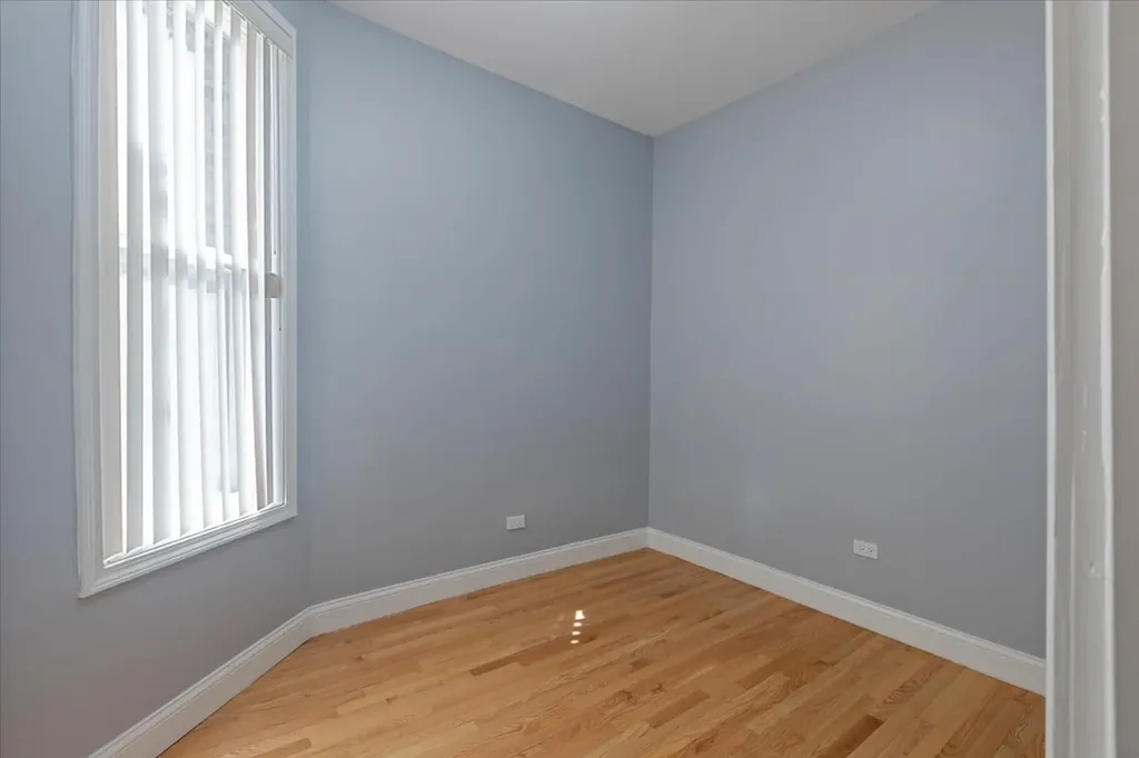 4211 West Gladys Avenue Chicago IL 60624