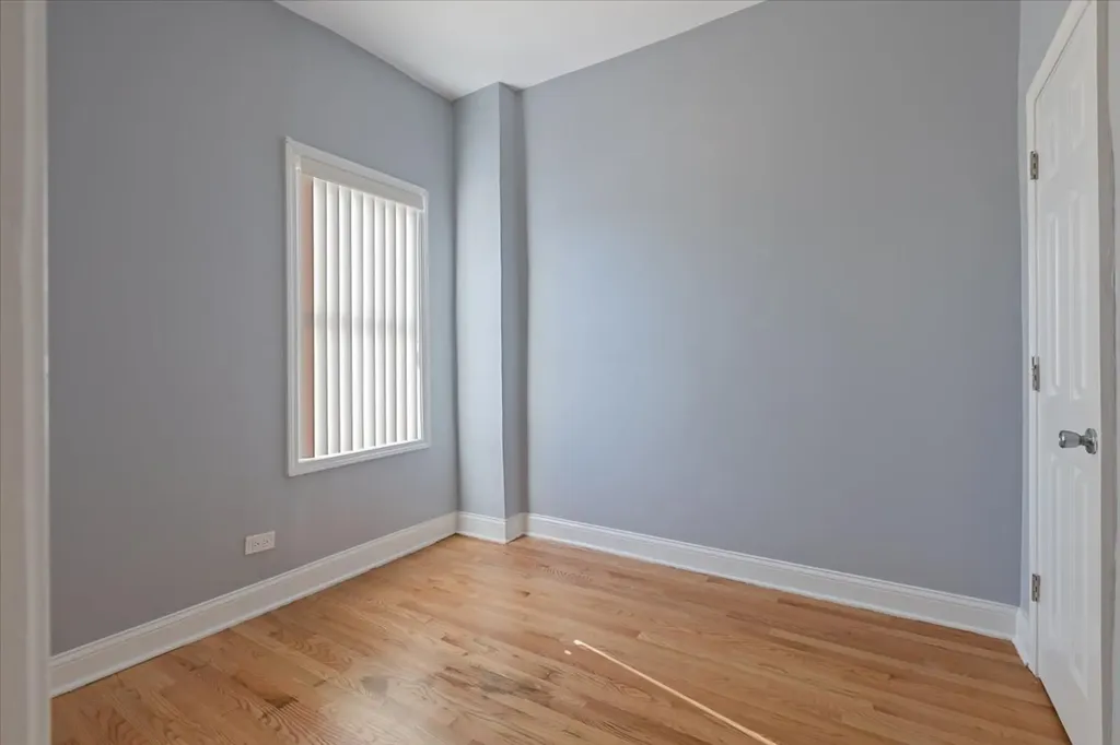 4211 West Gladys Avenue Chicago IL 60624