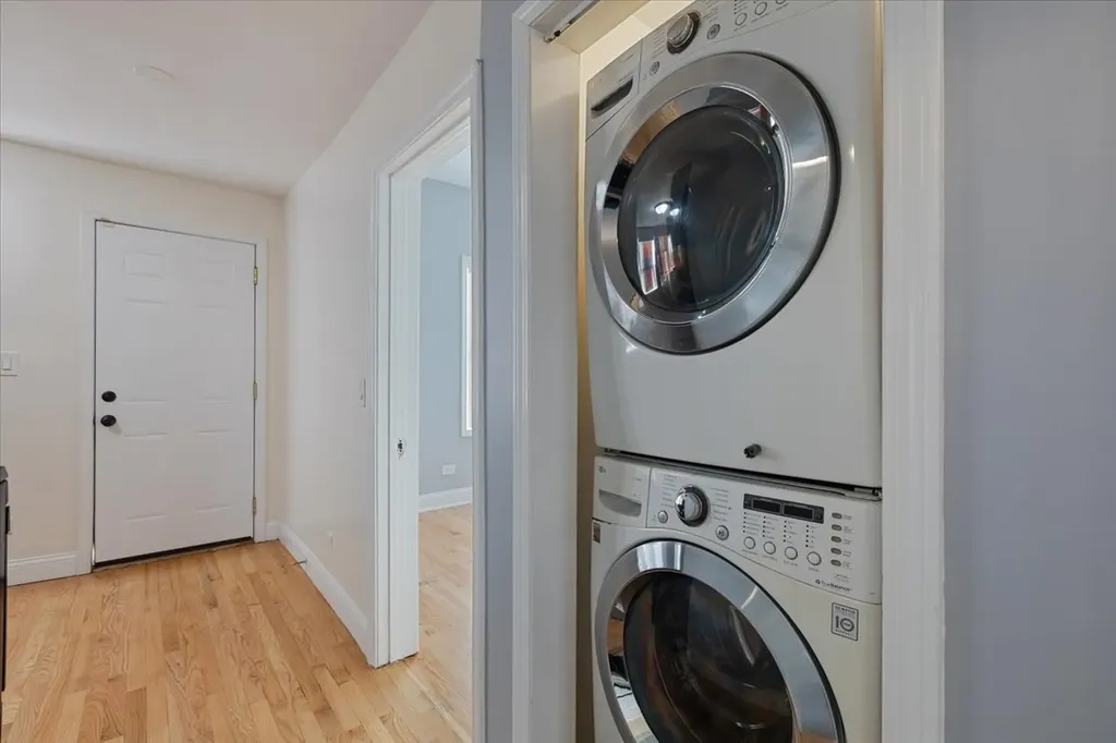 4211 West Gladys Avenue Chicago IL 60624