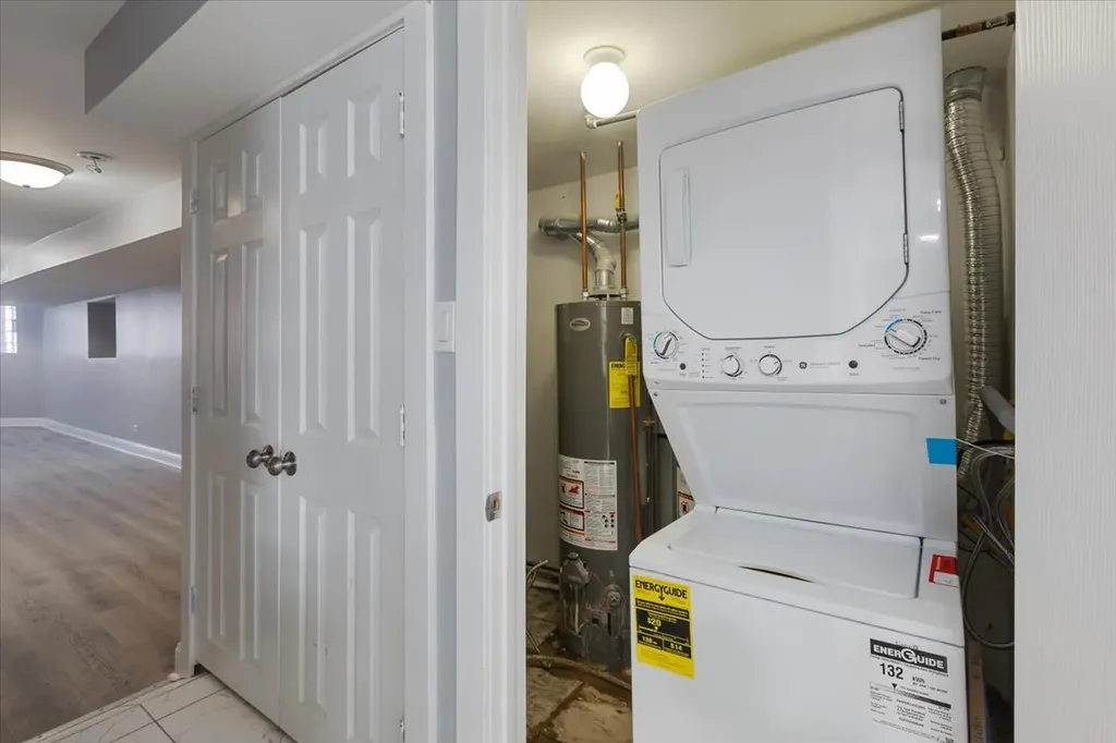 4211 West Gladys Avenue Chicago IL 60624