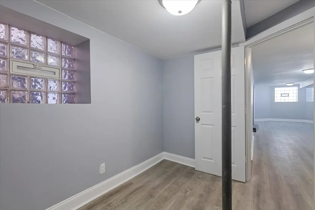 4211 West Gladys Avenue Chicago IL 60624