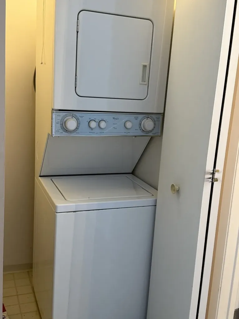 3265 Kirchoff Road Rolling Meadows IL 60008