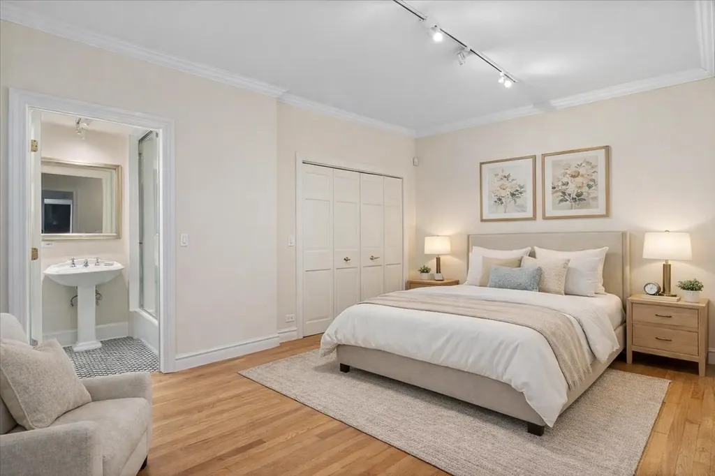 230 East Delaware Place Chicago IL 60611