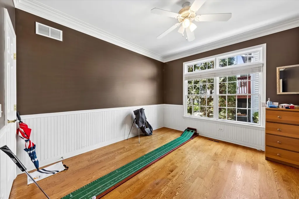 4632 Pershing Avenue Downers Grove IL 60515