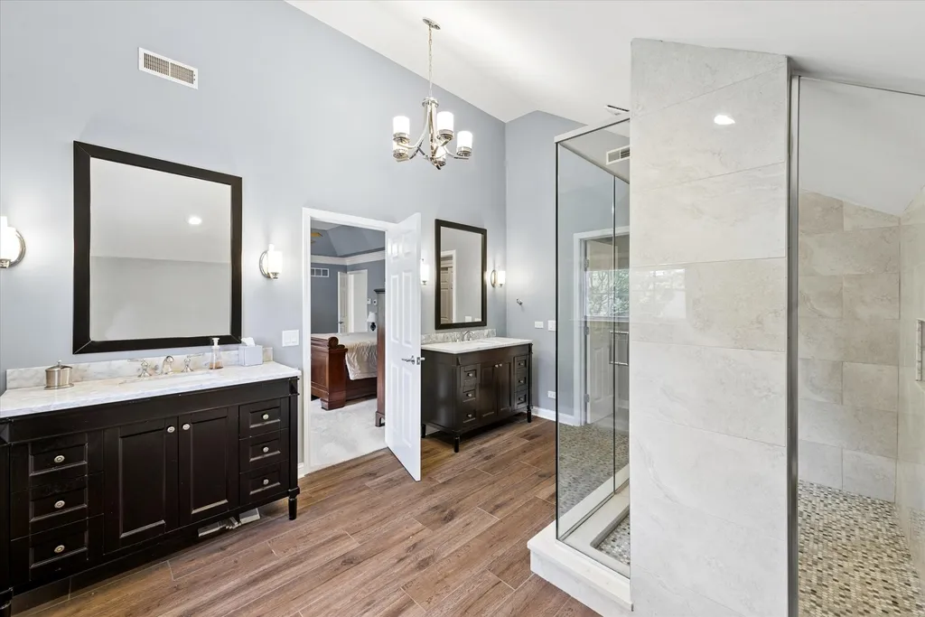 4632 Pershing Avenue Downers Grove IL 60515