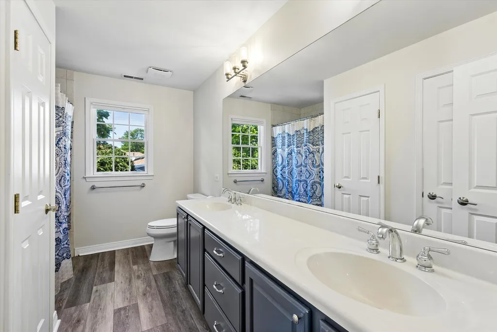 4632 Pershing Avenue Downers Grove IL 60515