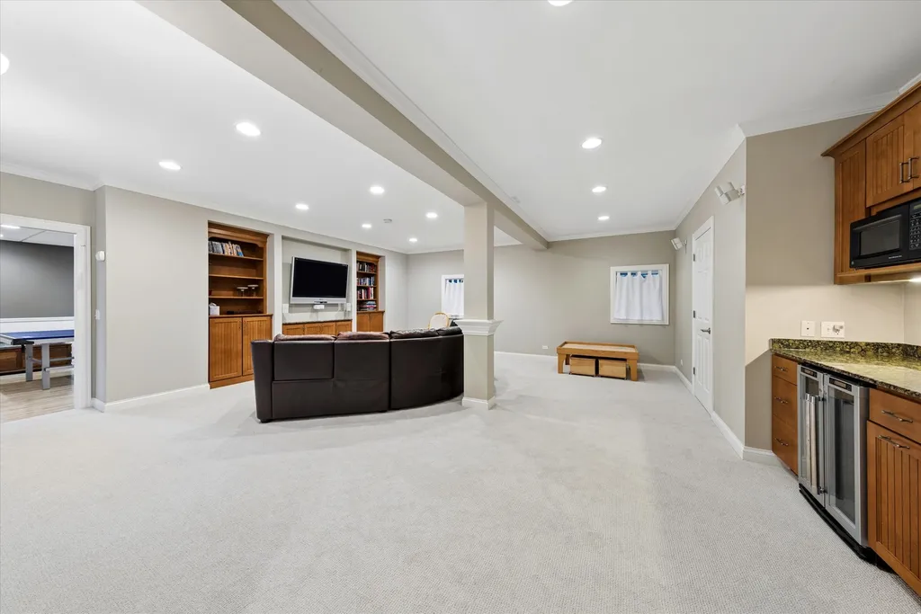 4632 Pershing Avenue Downers Grove IL 60515