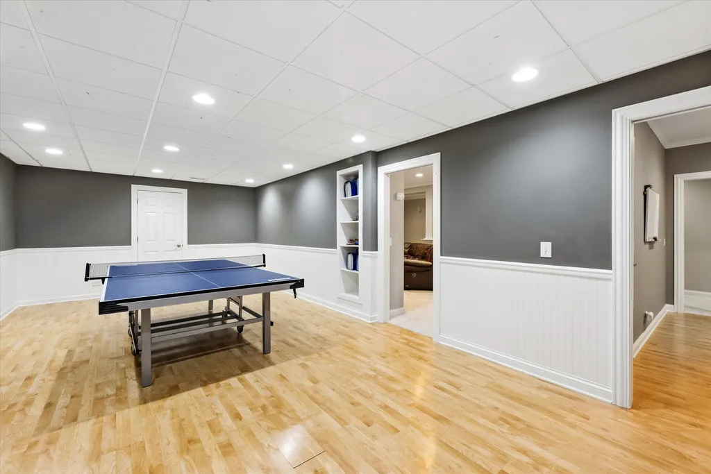 4632 Pershing Avenue Downers Grove IL 60515