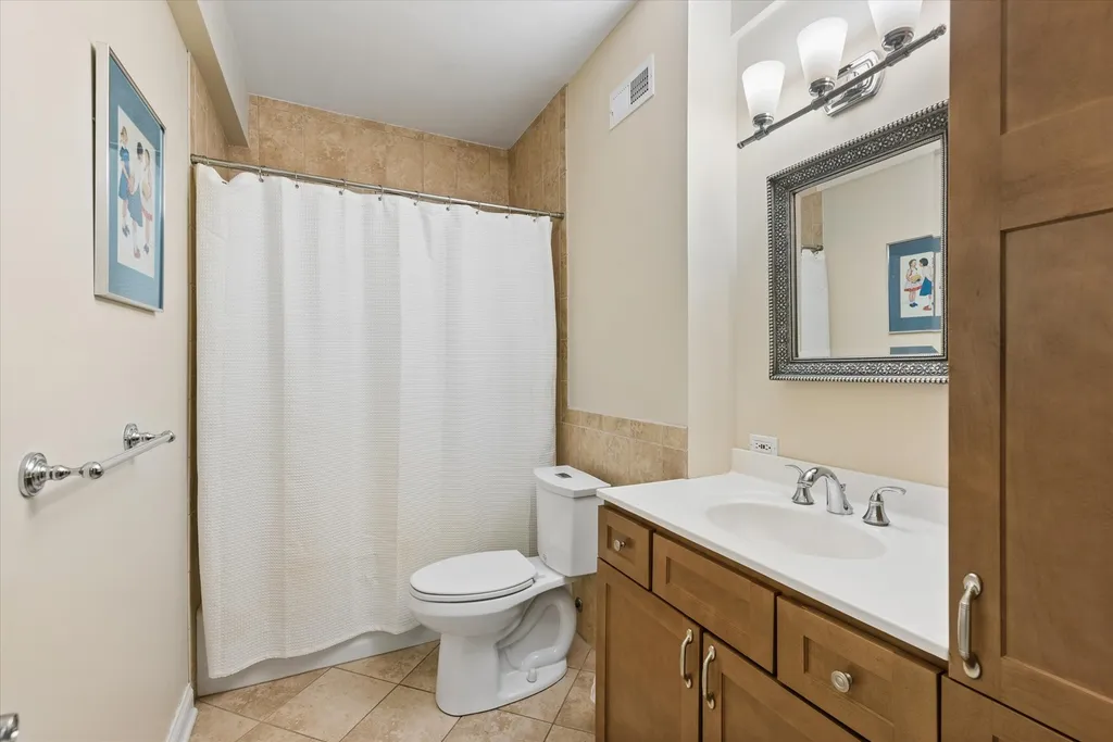 4632 Pershing Avenue Downers Grove IL 60515