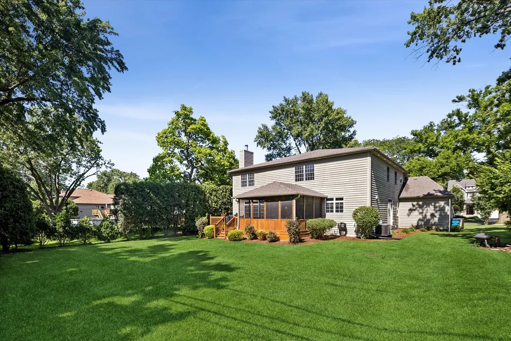 4632 Pershing Avenue Downers Grove IL 60515