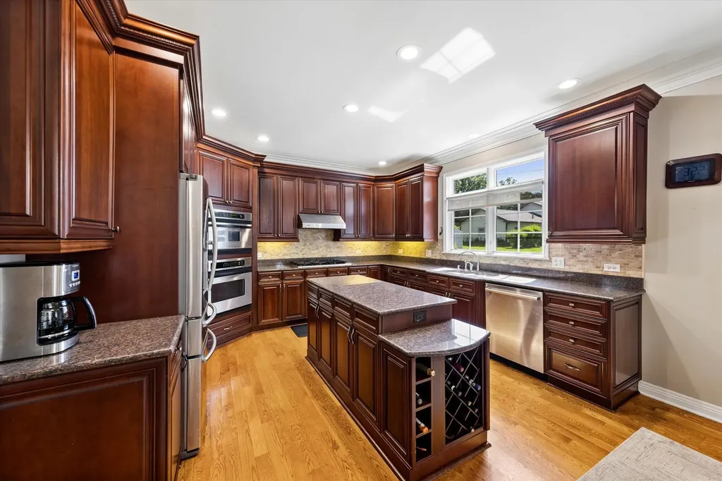 4632 Pershing Avenue Downers Grove IL 60515