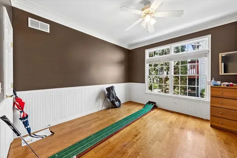 4632 Pershing Avenue Downers Grove IL 60515