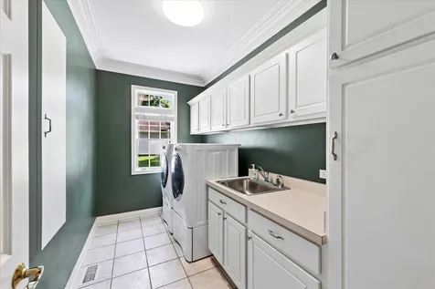 4632 Pershing Avenue Downers Grove IL 60515
