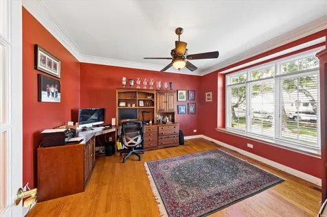 4632 Pershing Avenue Downers Grove IL 60515