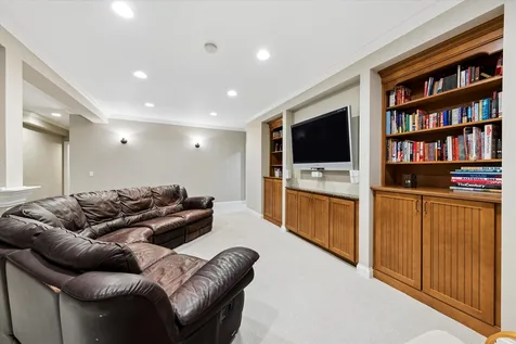 4632 Pershing Avenue Downers Grove IL 60515