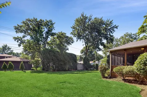 4632 Pershing Avenue Downers Grove IL 60515