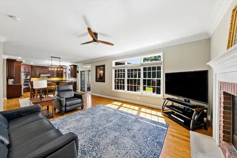 4632 Pershing Avenue Downers Grove IL 60515