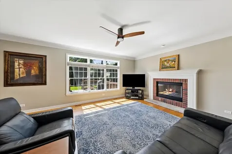 4632 Pershing Avenue Downers Grove IL 60515