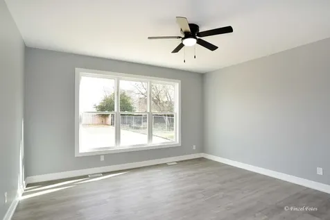 1507 6TH Street Harvard IL 60033