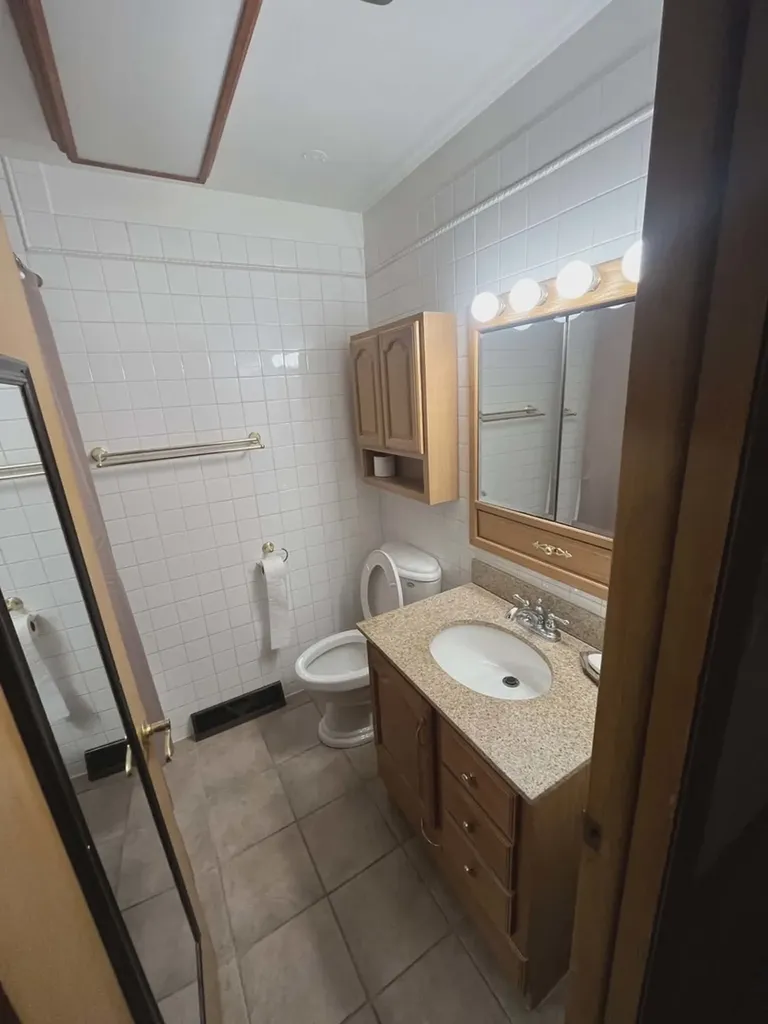 12622 South Marquette Avenue Chicago IL 60633