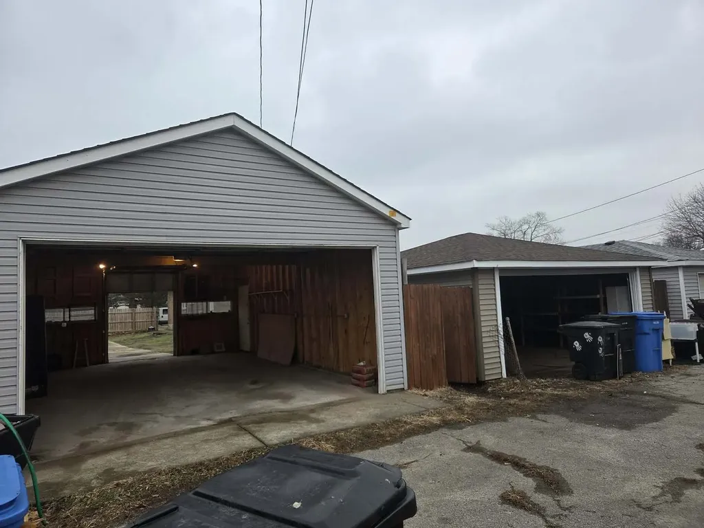 12622 South Marquette Avenue Chicago IL 60633