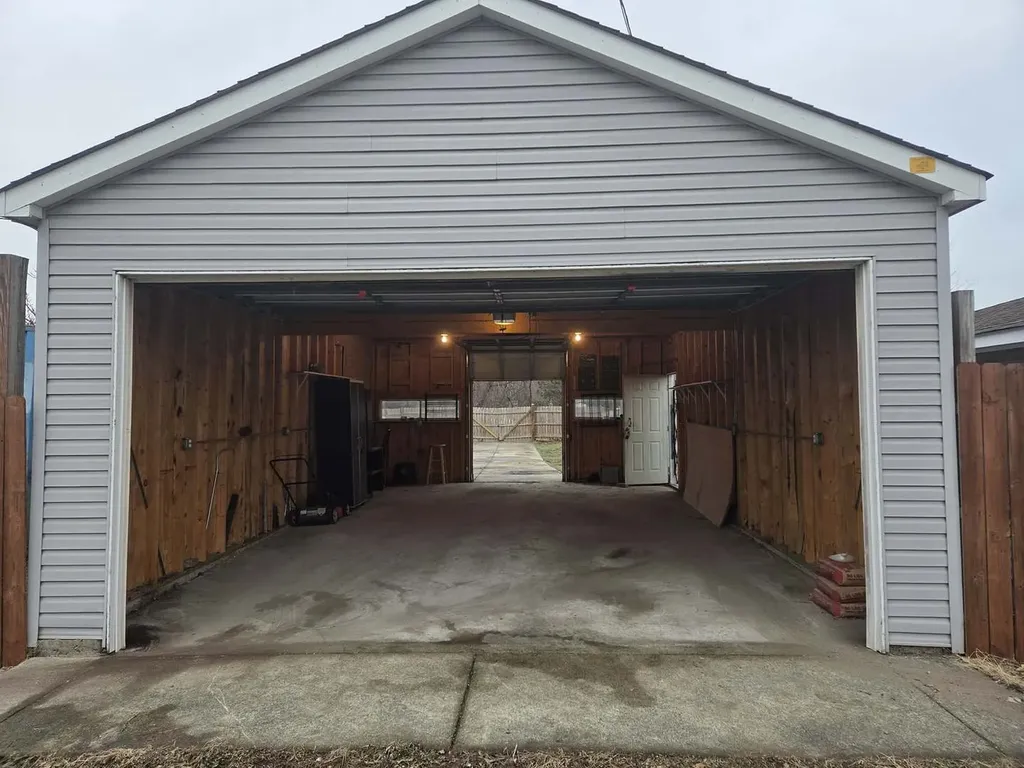 12622 South Marquette Avenue Chicago IL 60633