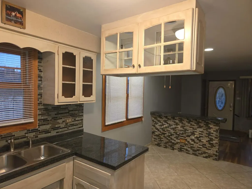 12622 South Marquette Avenue Chicago IL 60633