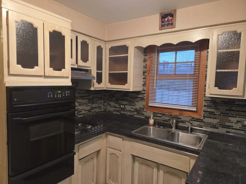 12622 South Marquette Avenue Chicago IL 60633