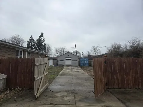 12622 South Marquette Avenue Chicago IL 60633