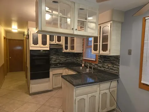12622 South Marquette Avenue Chicago IL 60633