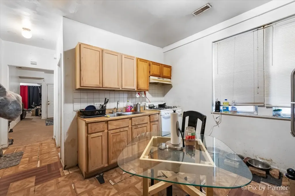 7030 South Artesian Avenue Chicago IL 60629