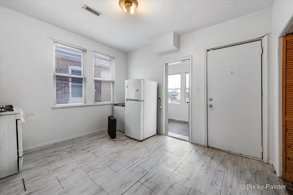 7030 South Artesian Avenue Chicago IL 60629