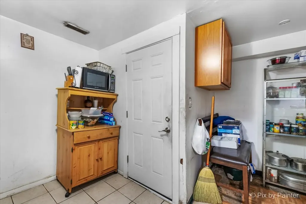 7030 South Artesian Avenue Chicago IL 60629