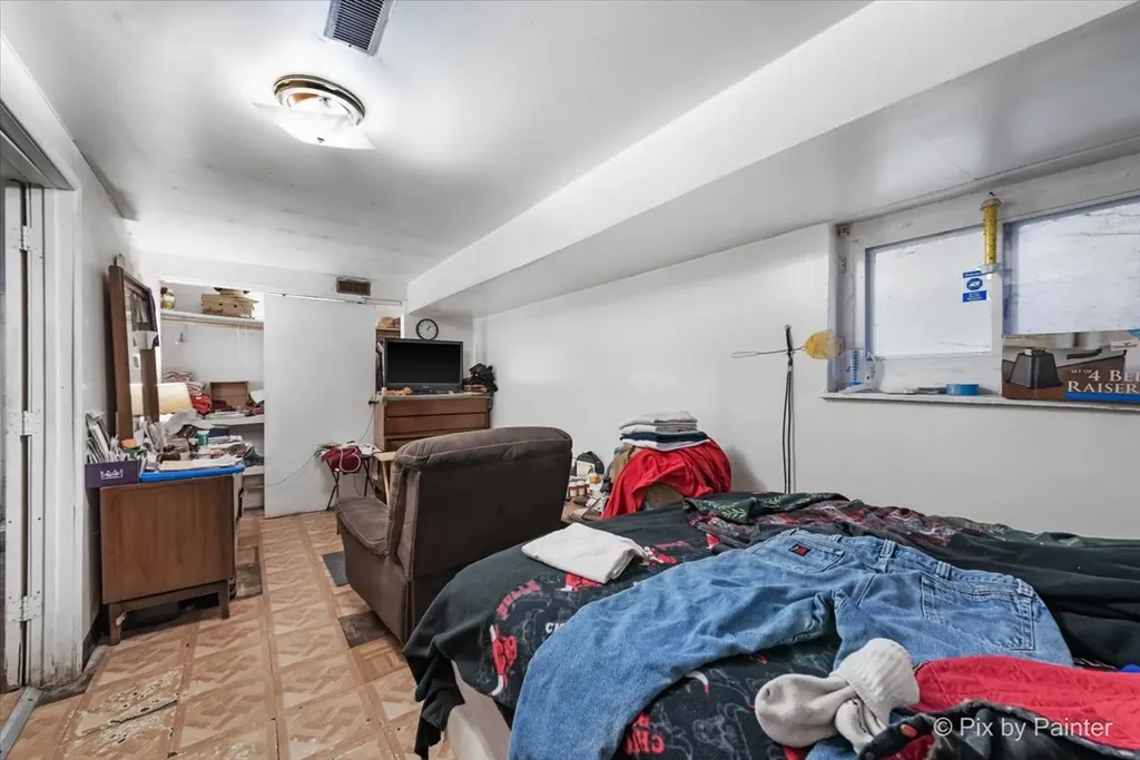 7030 South Artesian Avenue Chicago IL 60629