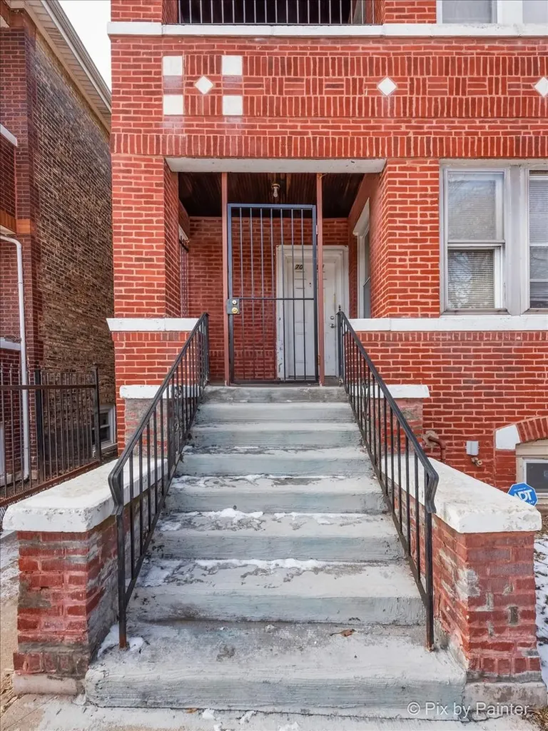 7030 South Artesian Avenue Chicago IL 60629