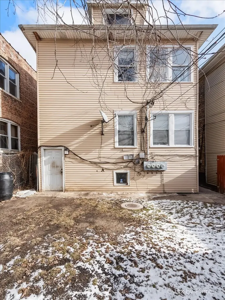 7030 South Artesian Avenue Chicago IL 60629