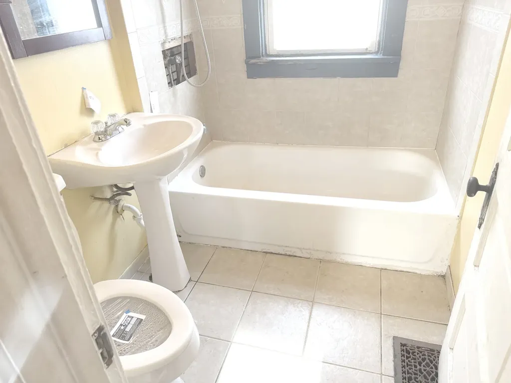 10228 South Prospect Avenue Chicago IL 60643
